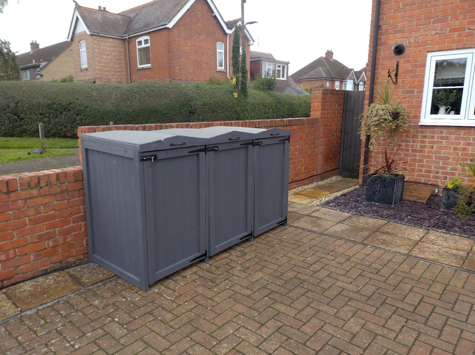 A neat home for three bins